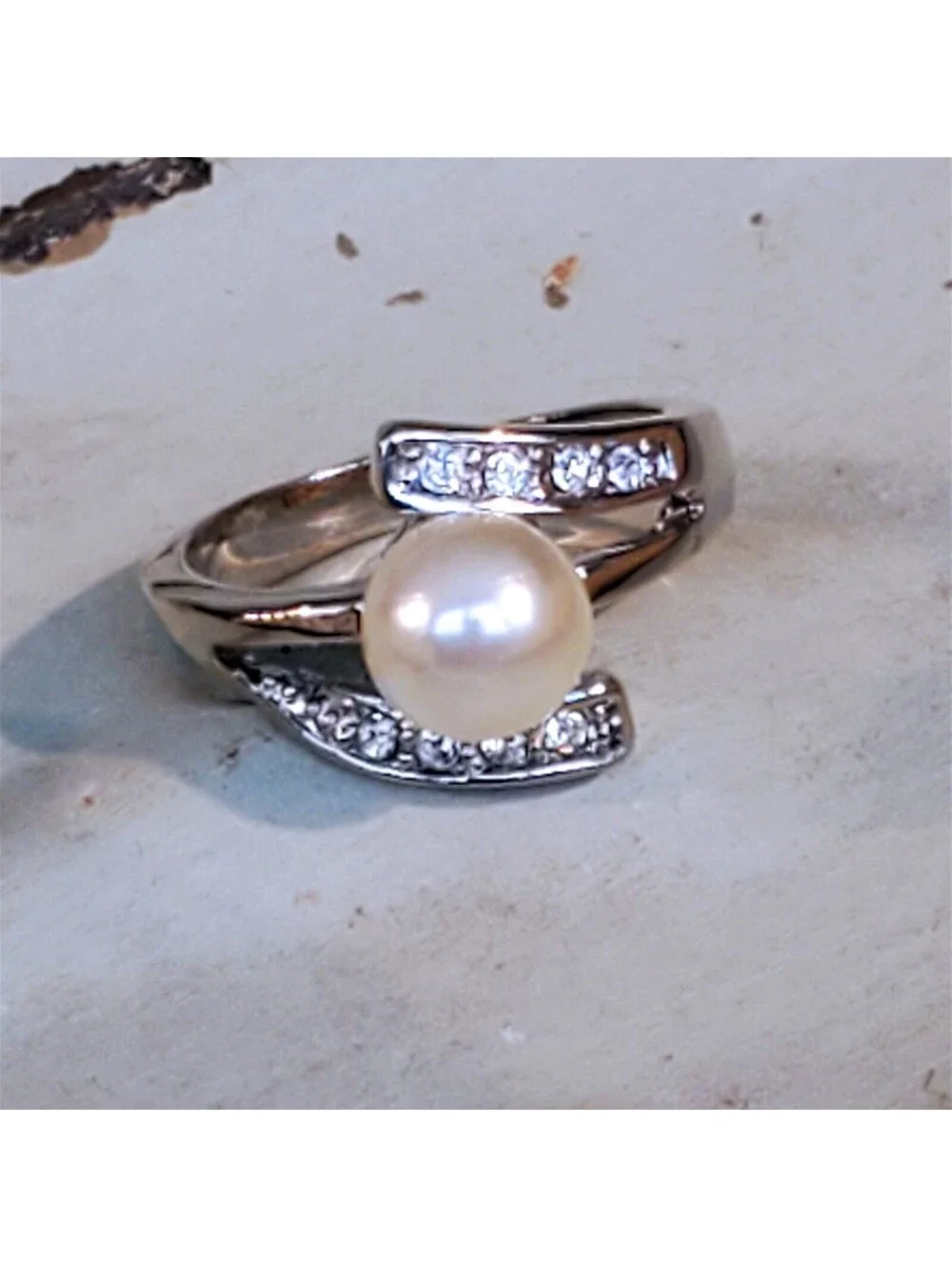 Silver Platinum Plated Austrian Crystal and Pink Cultured Pearl Ring Size 8
